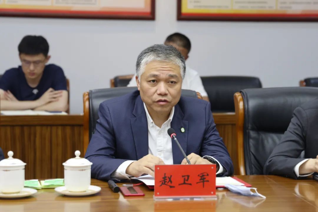 旗人民政府与远景动力技术(鄂尔多斯市)有限公司举行座谈会