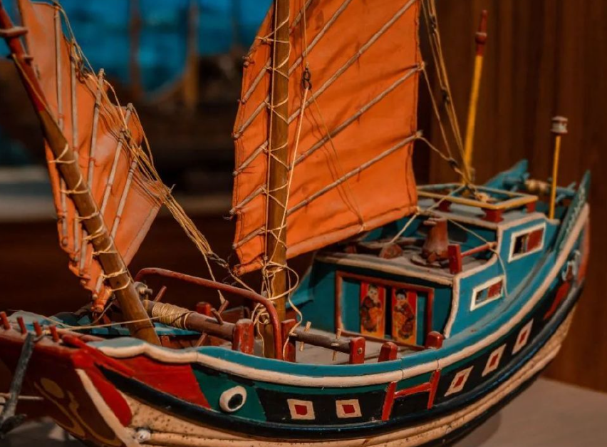 阮朝时期,"半银半钱"的港税是如何进行推行的?