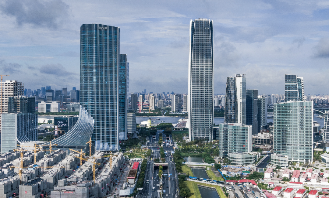 280米上海星扬西岸中心竣工