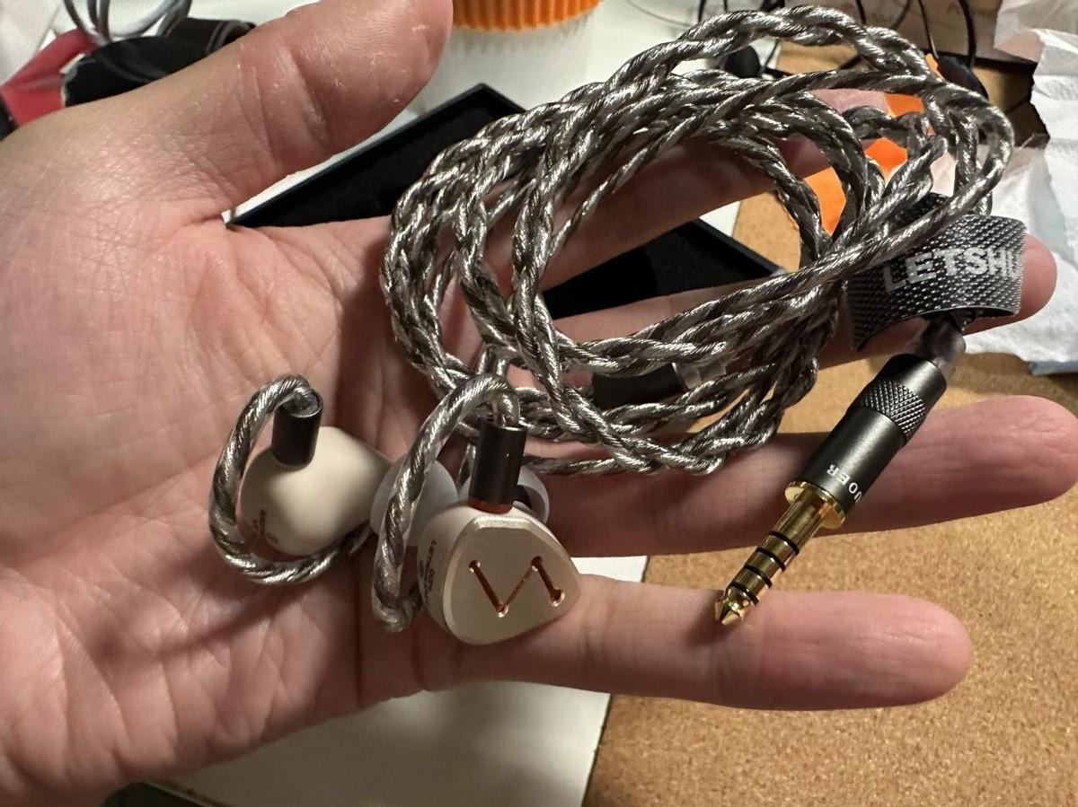 「详评」别人卷动铁它卷动圈 letshuoer铄耳dz4可真"意难平"