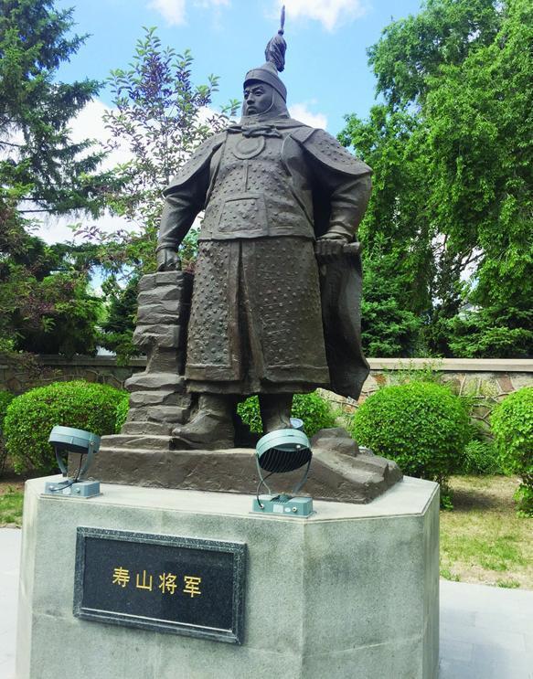 袁崇焕被凌迟处死后,小妾为其生一遗腹子,子孙世代为清朝守护者