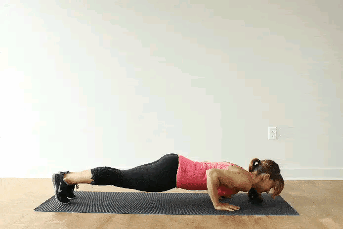 每次200个俯卧撑,坚持2个月时间,能练出饱满胸肌吗?