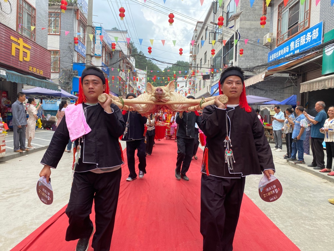 山歌传唱 民族团结 大化北景镇万人齐聚过佳节