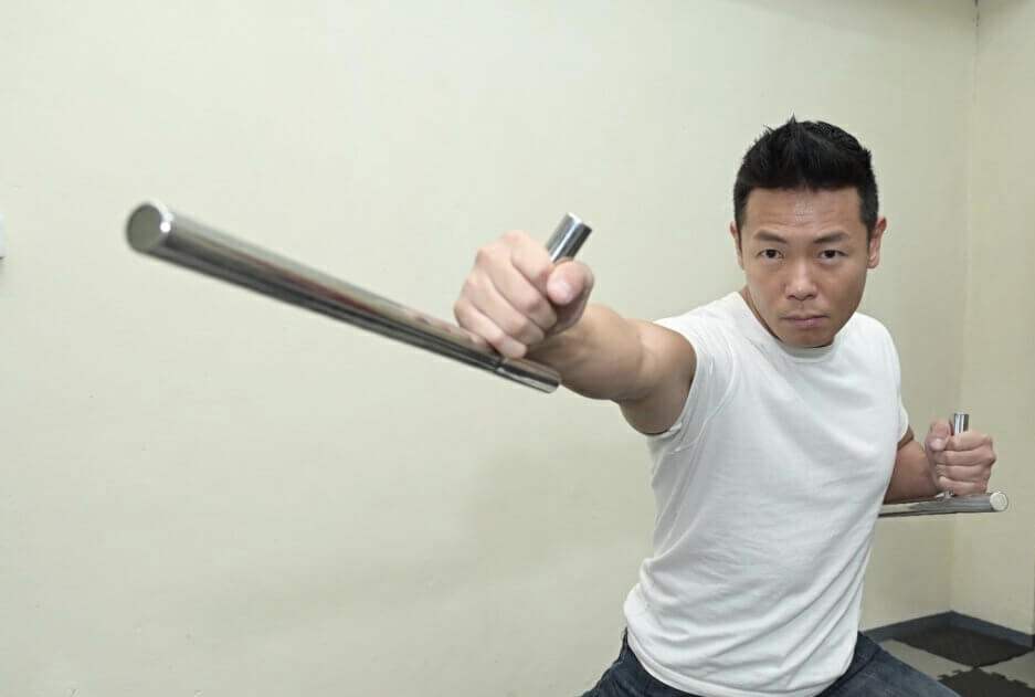 知名港星罗浩铭立志做全能电影人!拍打戏险瘫痪,差点做成龙徒弟