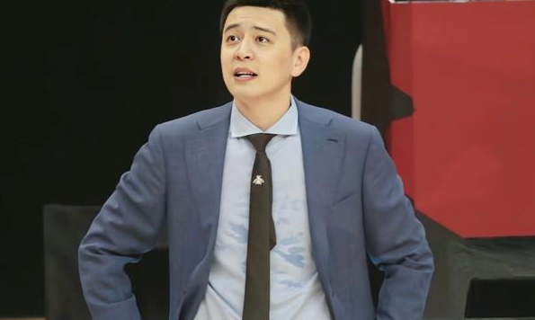 cba新消息!杨鸣官宣回辽篮时间,张镇麟处罚出炉,付豪女友晒照