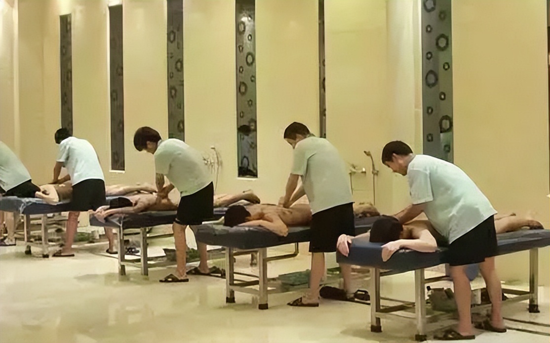 服务比肩"海底捞",东北的澡堂有多会玩,南方小伙伴很难想到!