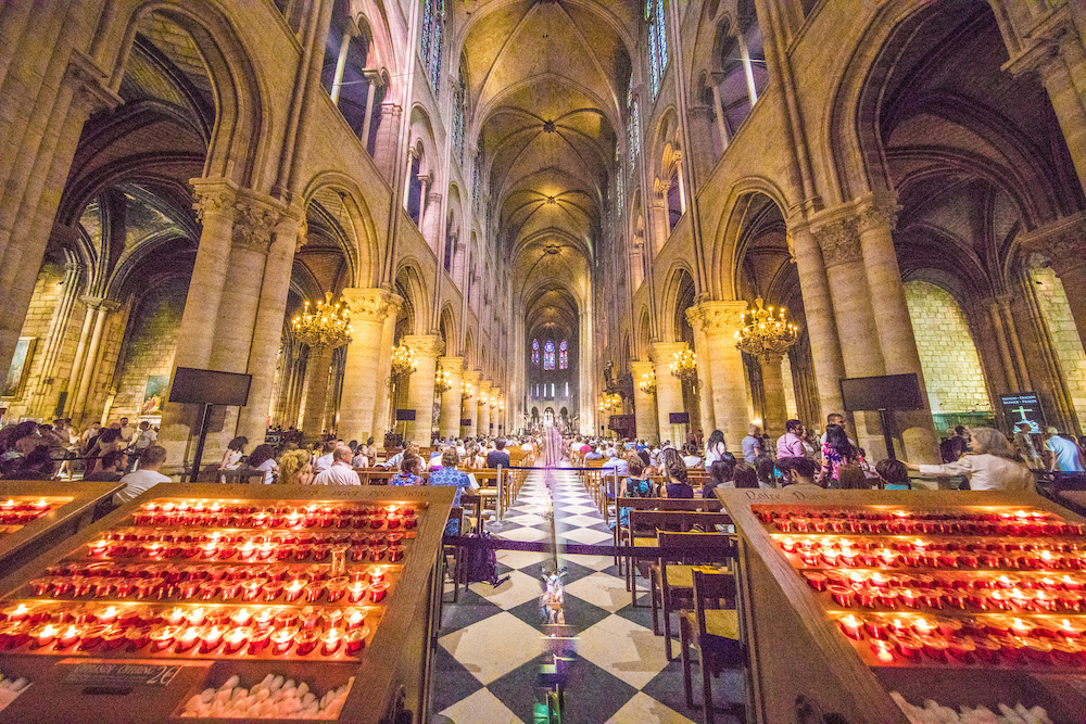 匪夷所思巴黎圣母院火后重建19世纪的砖管内发现14世纪的石棺