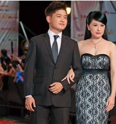 "台湾最美熟女"戈伟如:曾迷倒金城武,今和富豪离婚开派对庆祝