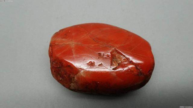 保山南红的裂纹会消失吗,它的裂从何而来