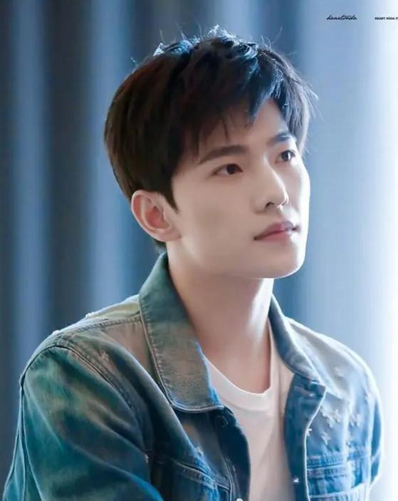 女人心中"完美男神"的3个特点,关闭美颜和滤镜后,颜值下跌?