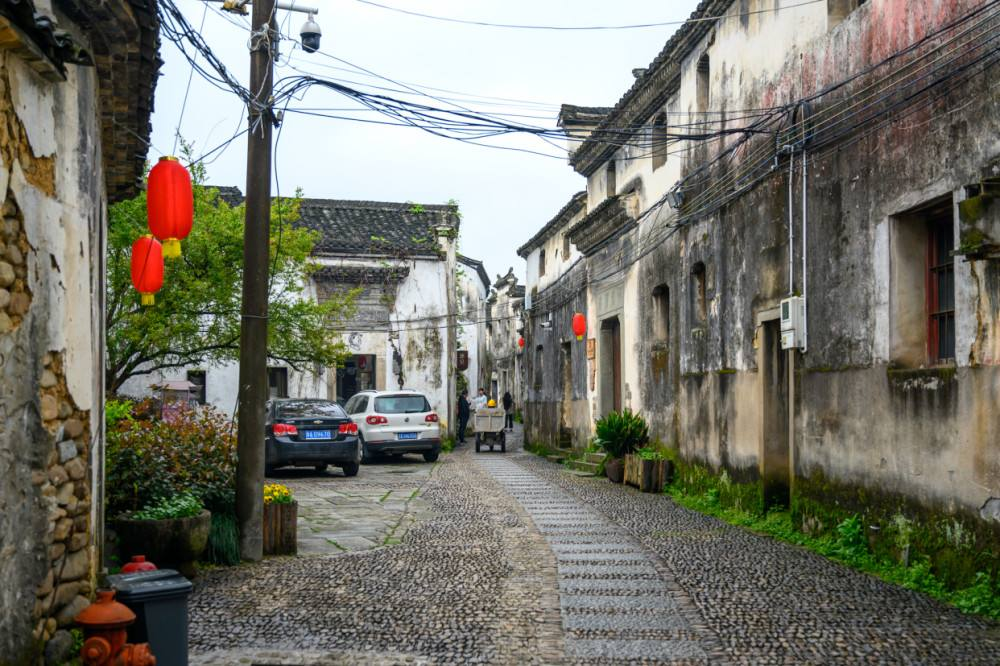 杭州有一古村,古色古香,还被誉为"小上海",就在富春江畔