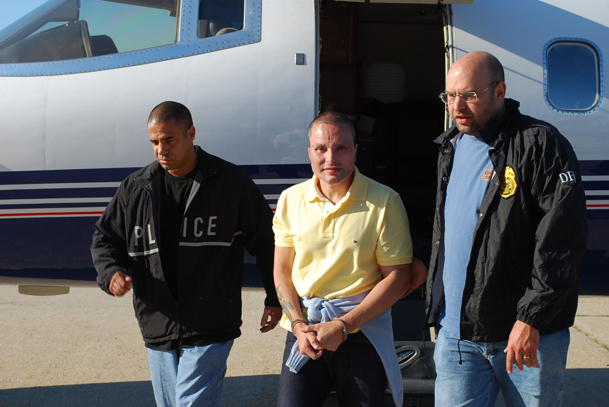 泰国25岁毒枭整容成韩国欧巴警方通缉3个月找不到人从胖子变成帅哥了