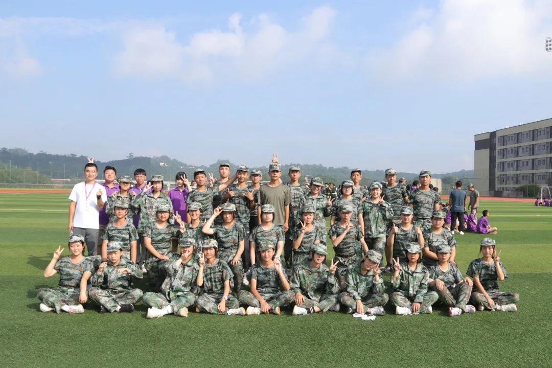 青春丨北新巴蜀中学军训现场曝光