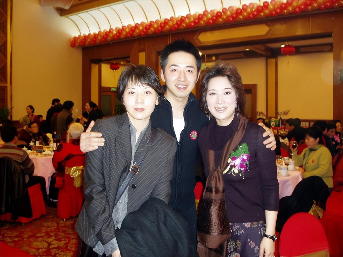 "越剧仙子"何英:最红时随丈夫出国,离异后现状如何?