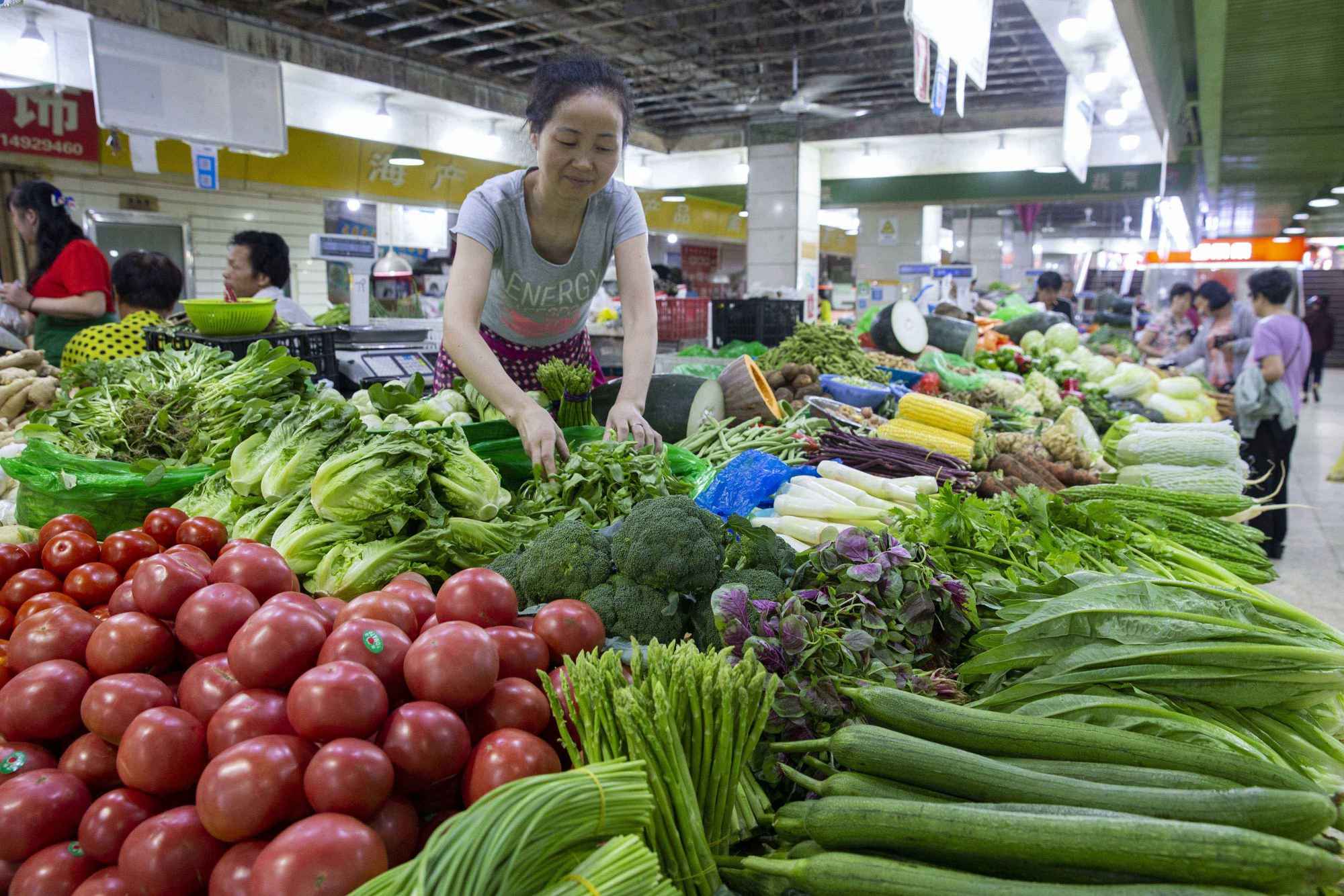 西方國家對東方菜市場的點評:印度髒亂,日本乾淨,中國就1個字