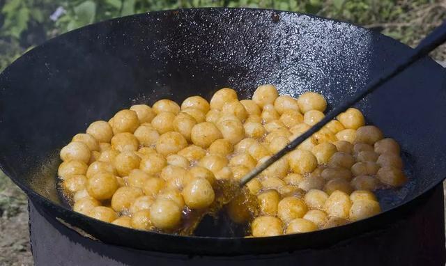 湖南名小吃:永州油炸粑粑