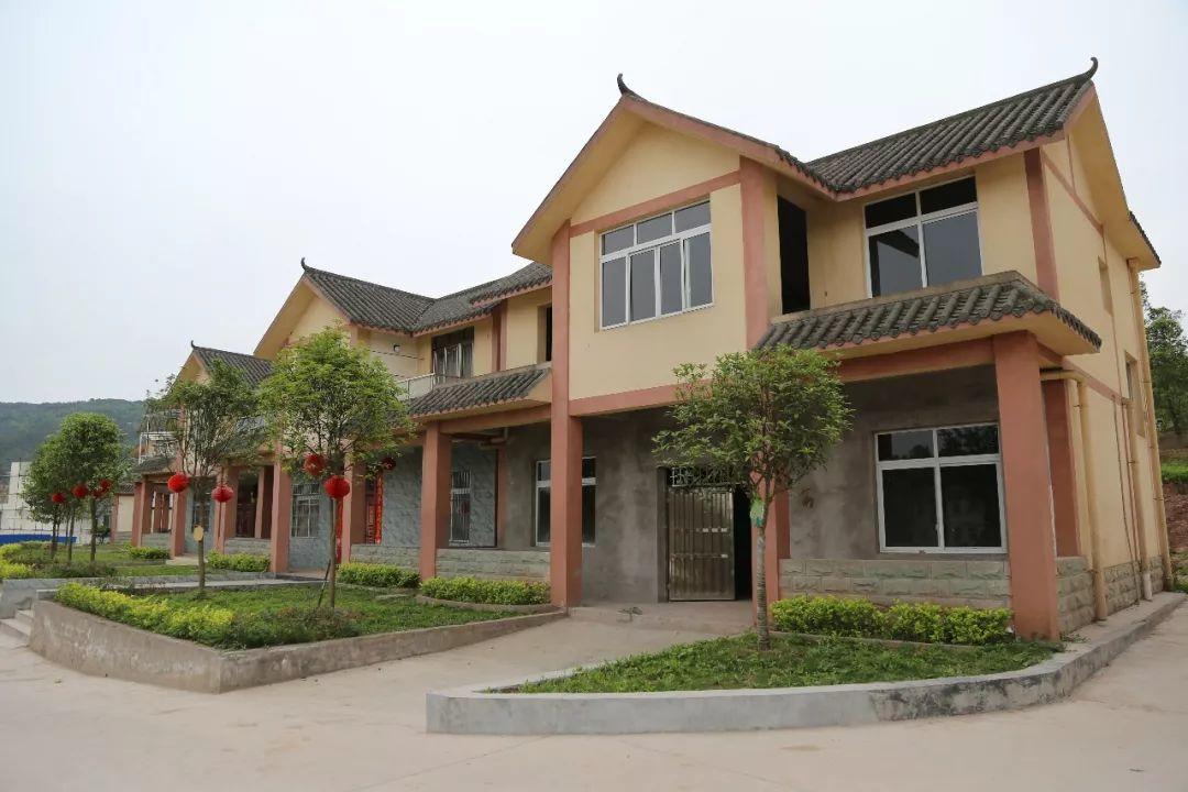 高价"抢收"宅基地成浪潮?合村并镇要"快马加鞭"了?早了解