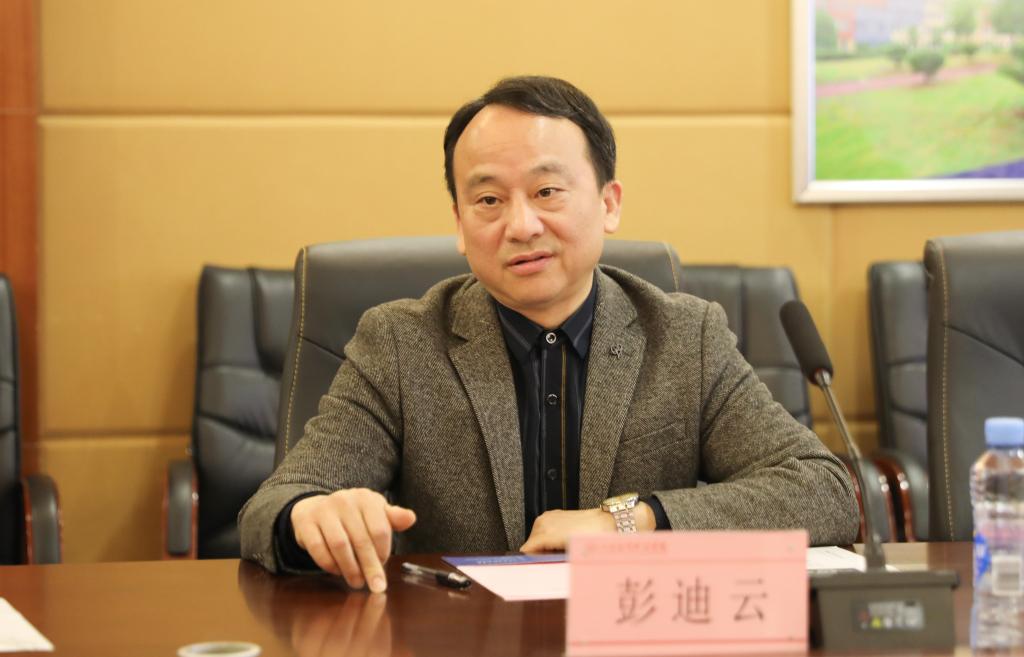 江西省红色文化研究会执行会长张忠平一行来我校调研