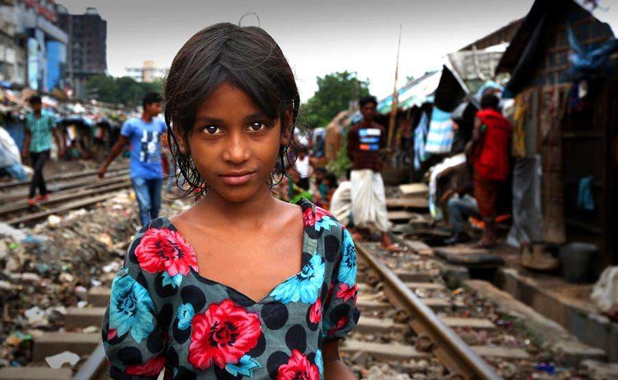 魔幻孟加拉:一座以皮肉生意和血汗工厂为生的岛屿