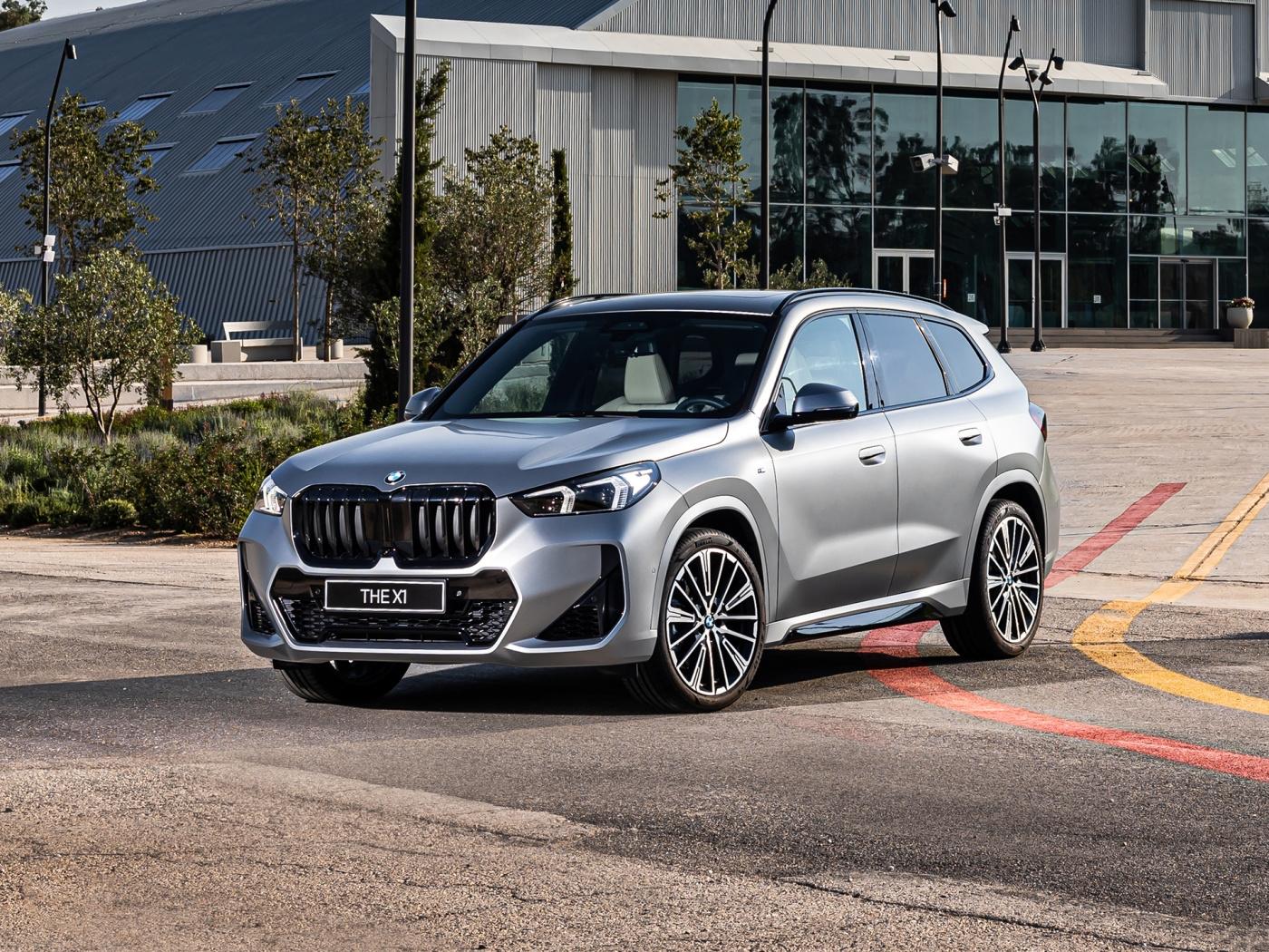 引爆驾驭激情,全新2023款宝马x1上市,大联屏设计 小拨杆档