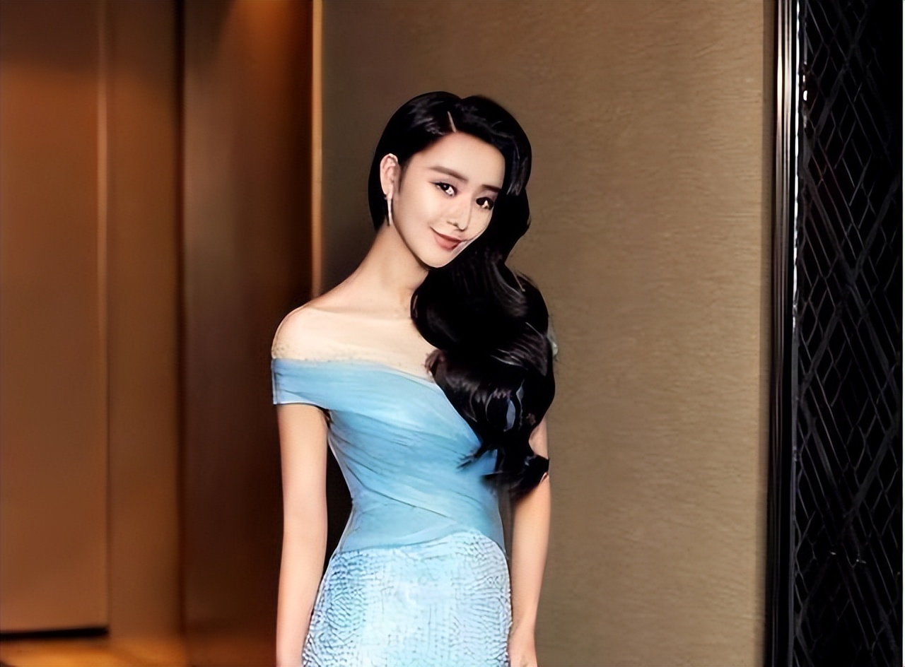 何承熹:花800万整容成某冰冰,结婚生子后,现今怎么样了?