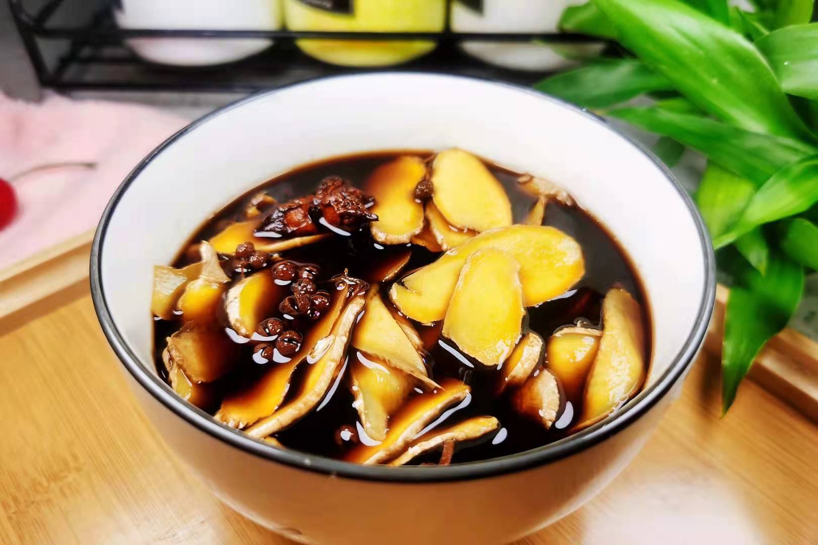 经常食用姜泡醋,会收获什么好处?