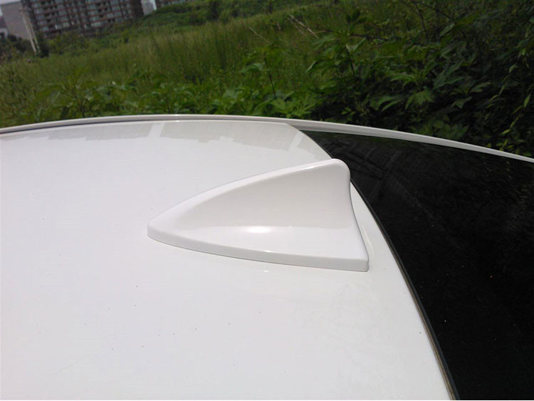 交警提示:车顶上有个不起眼的装置绝对不能少,关键时刻能救命