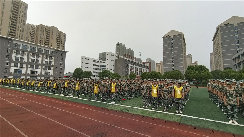 戎装训练场 不负好时光—合肥皖智中学磨店校区2021级入学教育