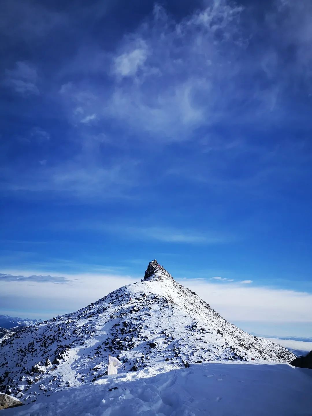 三奥雪山|此生必要与你见一次!攀登者的圣地,无门票,速来!