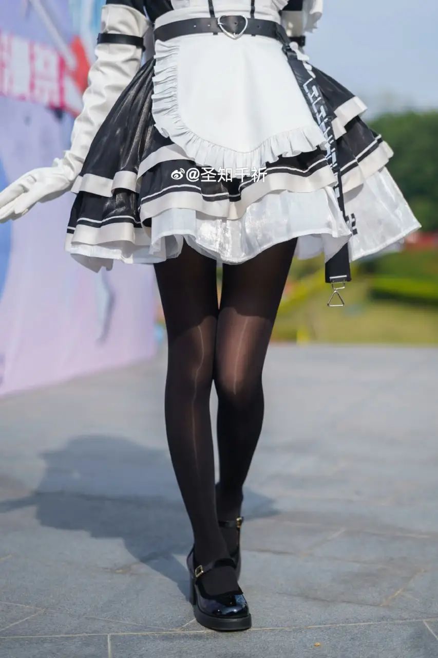 女仆黑丝cos