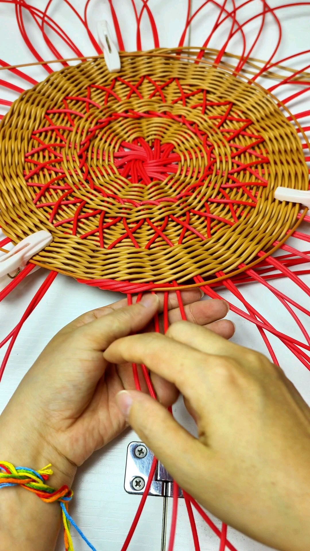 一进四铁丝滚编,手工藤编全藤收纳筐教程