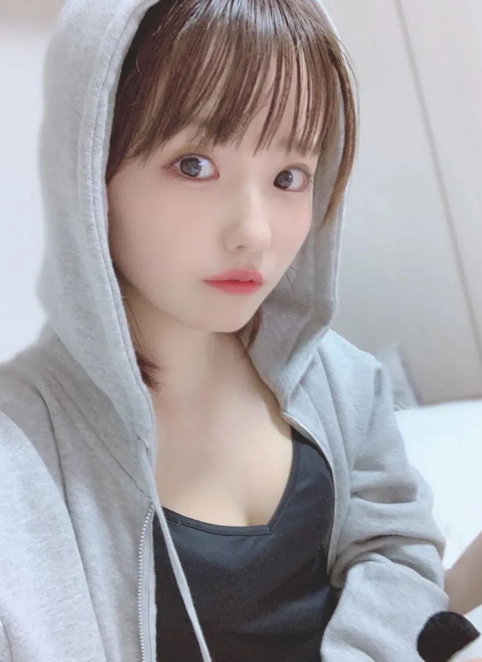 乙白沙也加,身材高挑大长腿