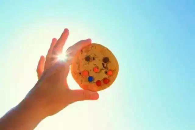 经常散步对"肺部"有好处?若想养肺,或做好下面这2件事