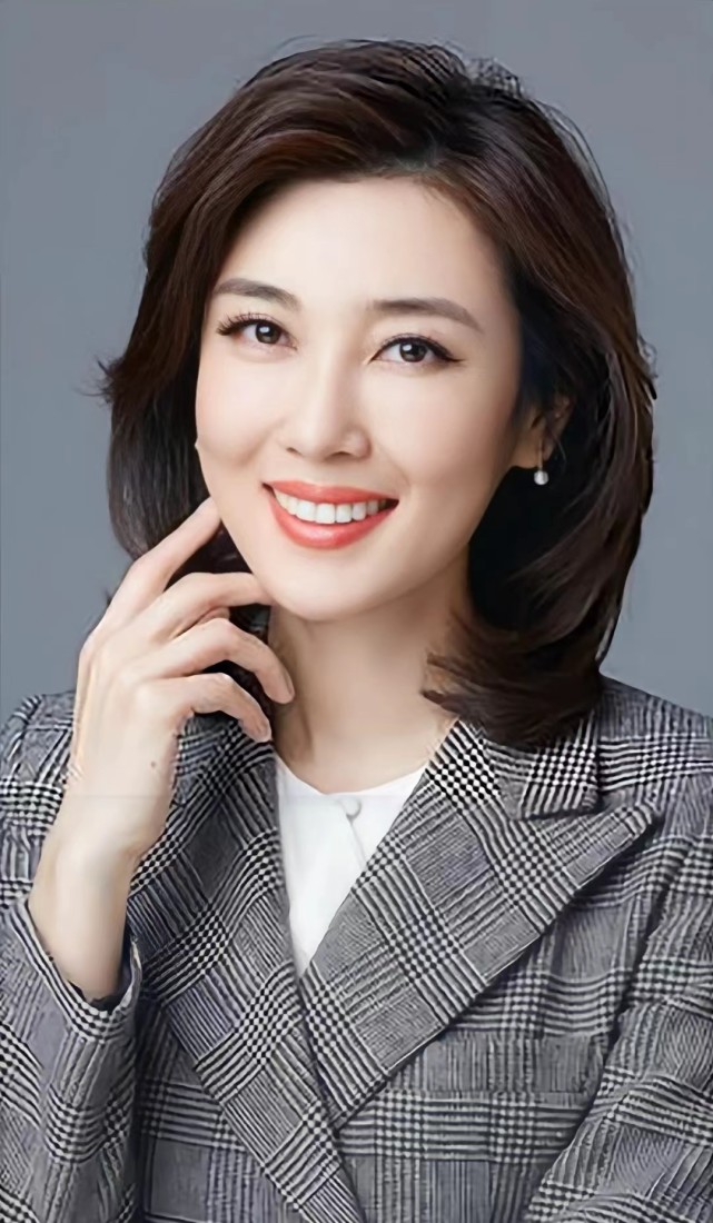 身材太好被警告?嫁入豪门的李红,背后有着怎样不为人知的辛酸