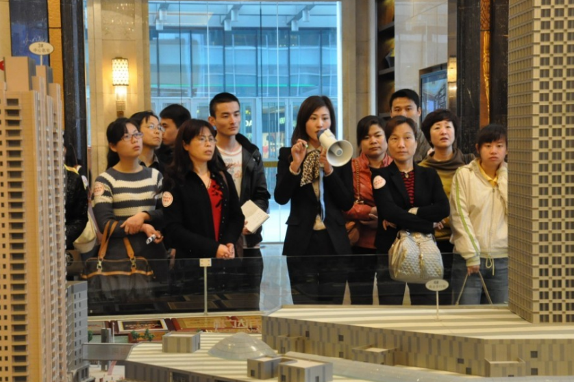 买房时,为什么售楼小姐喜欢推荐7,8层房子?内行人说出答案