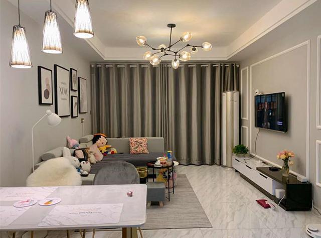 闺蜜搬入简约风新家,背景墙很漂亮价格却很低,客厅搭配也很高端