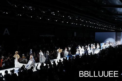 尋跡·苗 | 粉藍時尚藝術跨界秀秀場直擊
