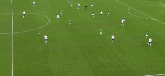 多纳鲁马神扑博努奇门线解围_意大利VS北爱尔兰世界杯预选赛_世预赛附加赛抽签：意大利若输北爱尔兰就出局！伊拉克赢球=亚洲