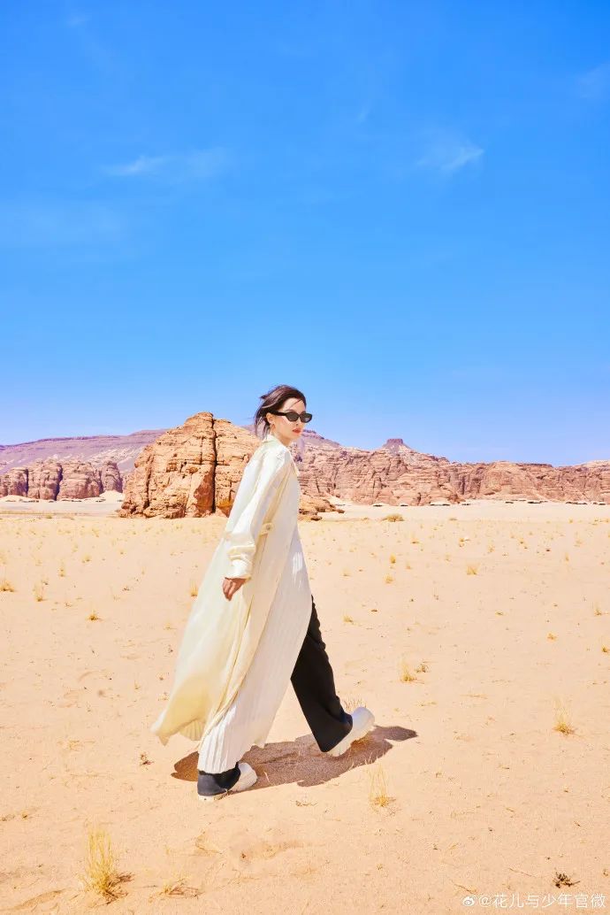 从发型到嘴,圈粉还得是辛芷蕾!