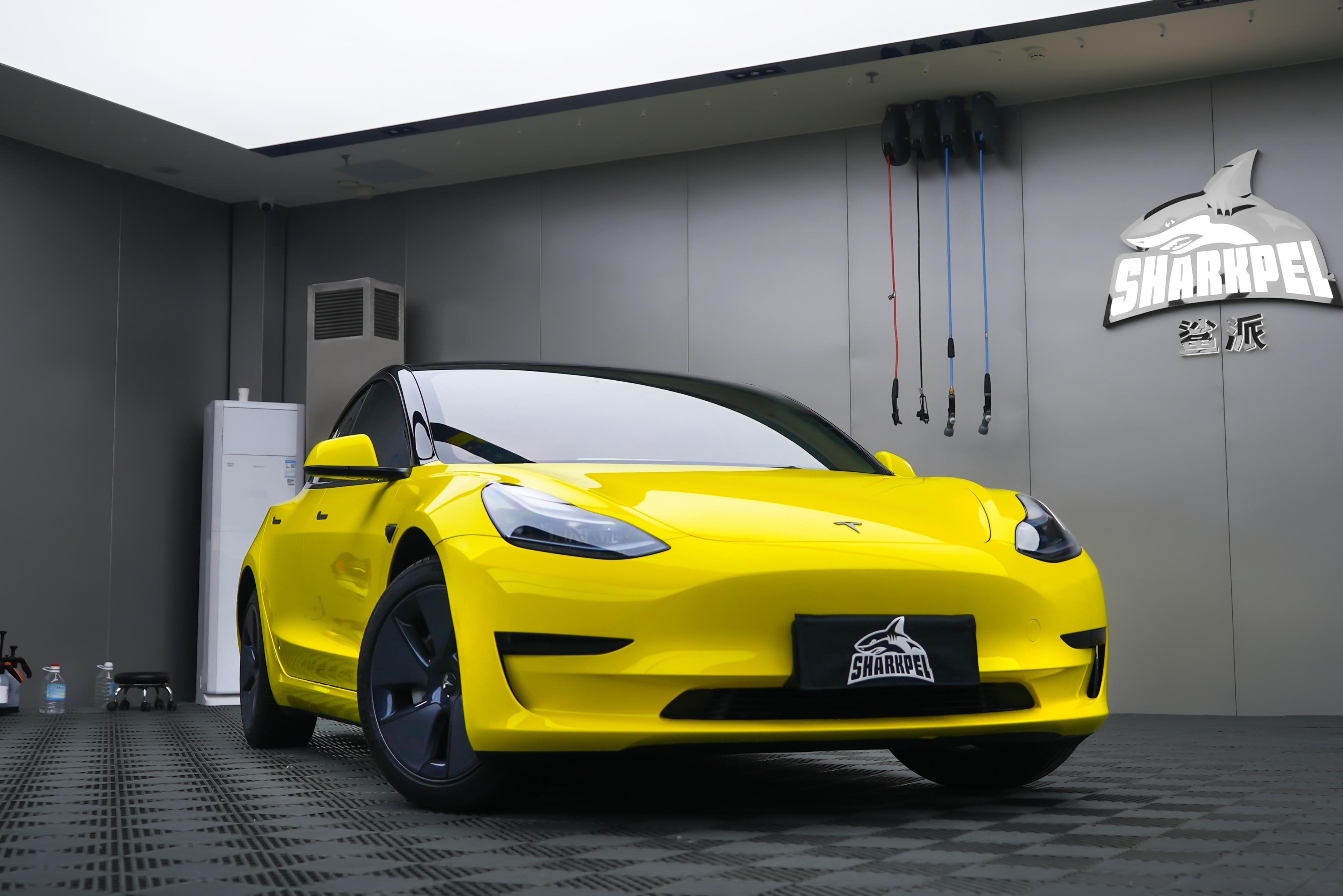 可以封神的玉米黄我愿称特斯拉改色膜天花板全程黄爆了