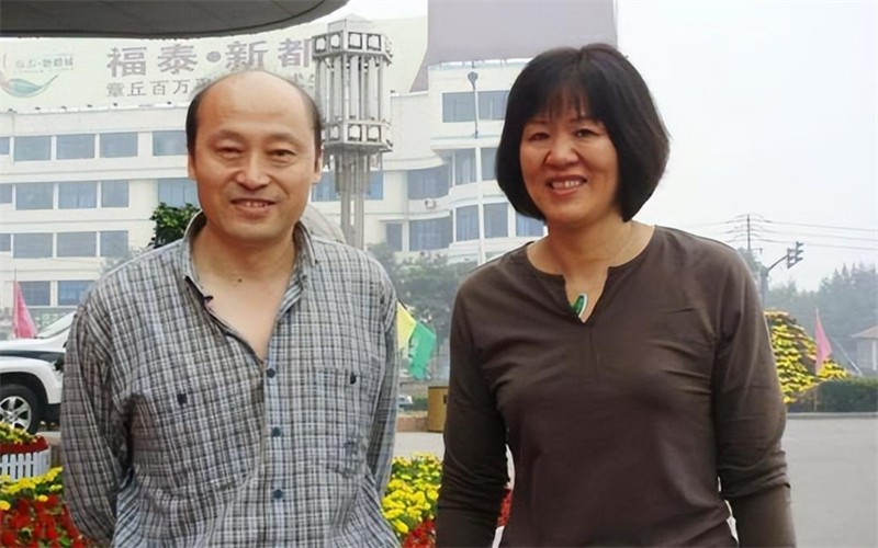 张蓉芳与胡进:一对悲壮传奇的排球夫妻,大半生分居的泪与痛