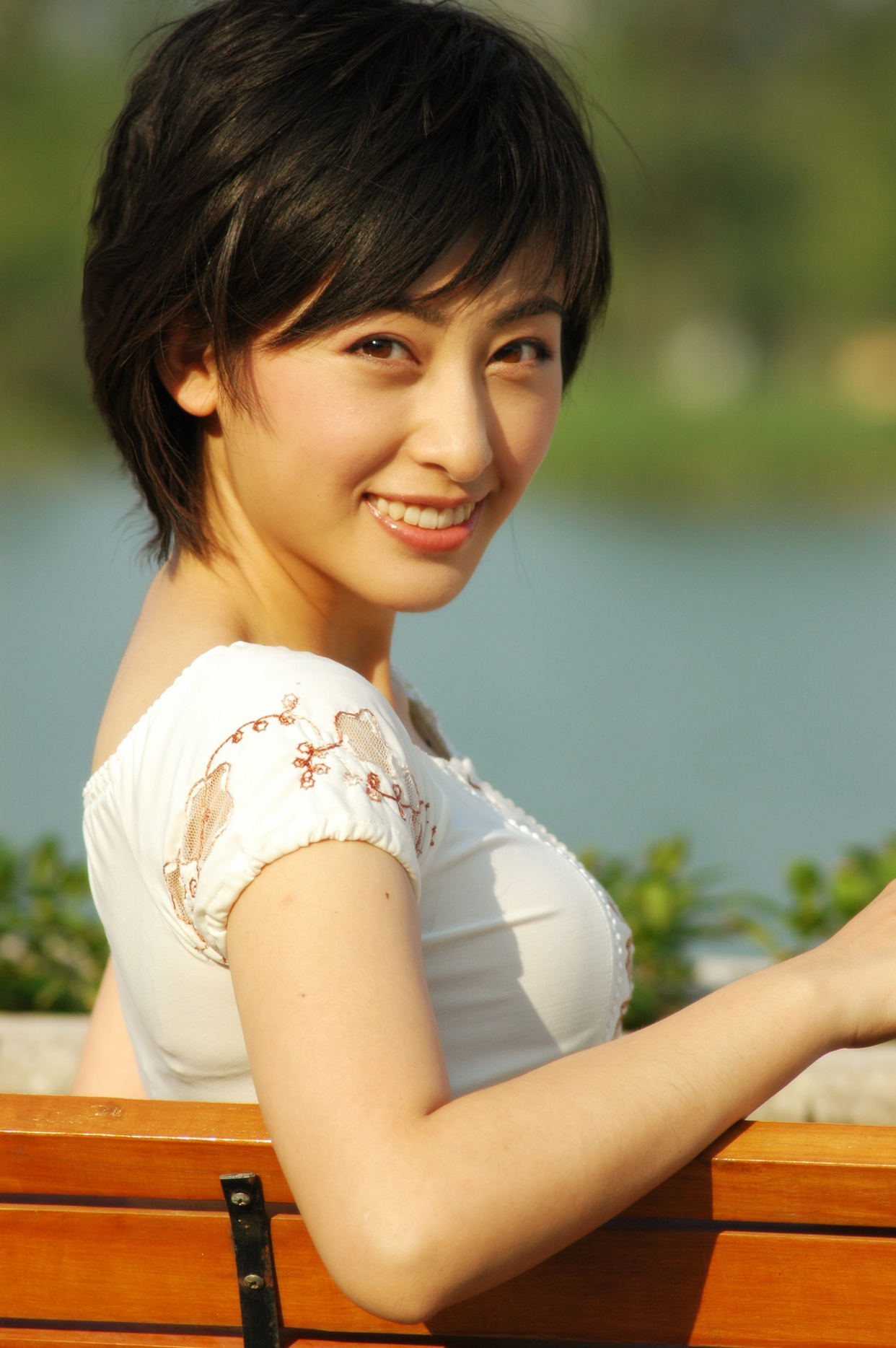 16岁时恋上张铁林,28岁嫁大23岁的李子雄,王雅琦有"恋父情结"?