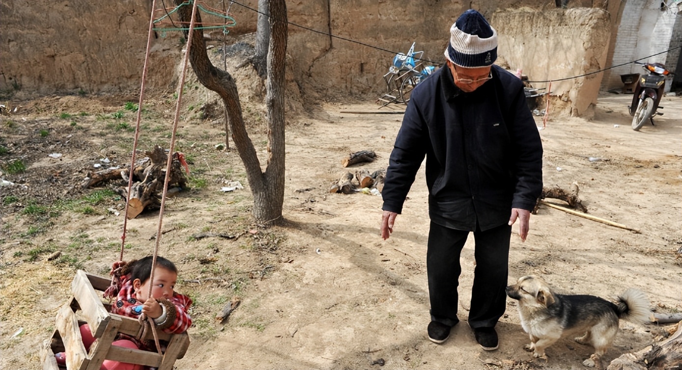 7旬老汉跟女友同居两月喜当爹,儿子质疑非亲生,父亲:宝刀未老