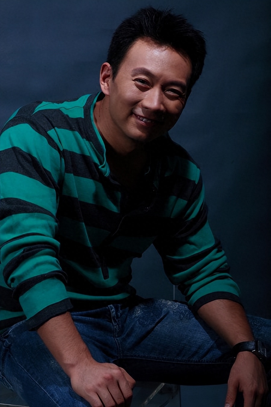 回顾谭江海:和王小骞结婚23年,丁克15年41岁得女,活成人生赢家