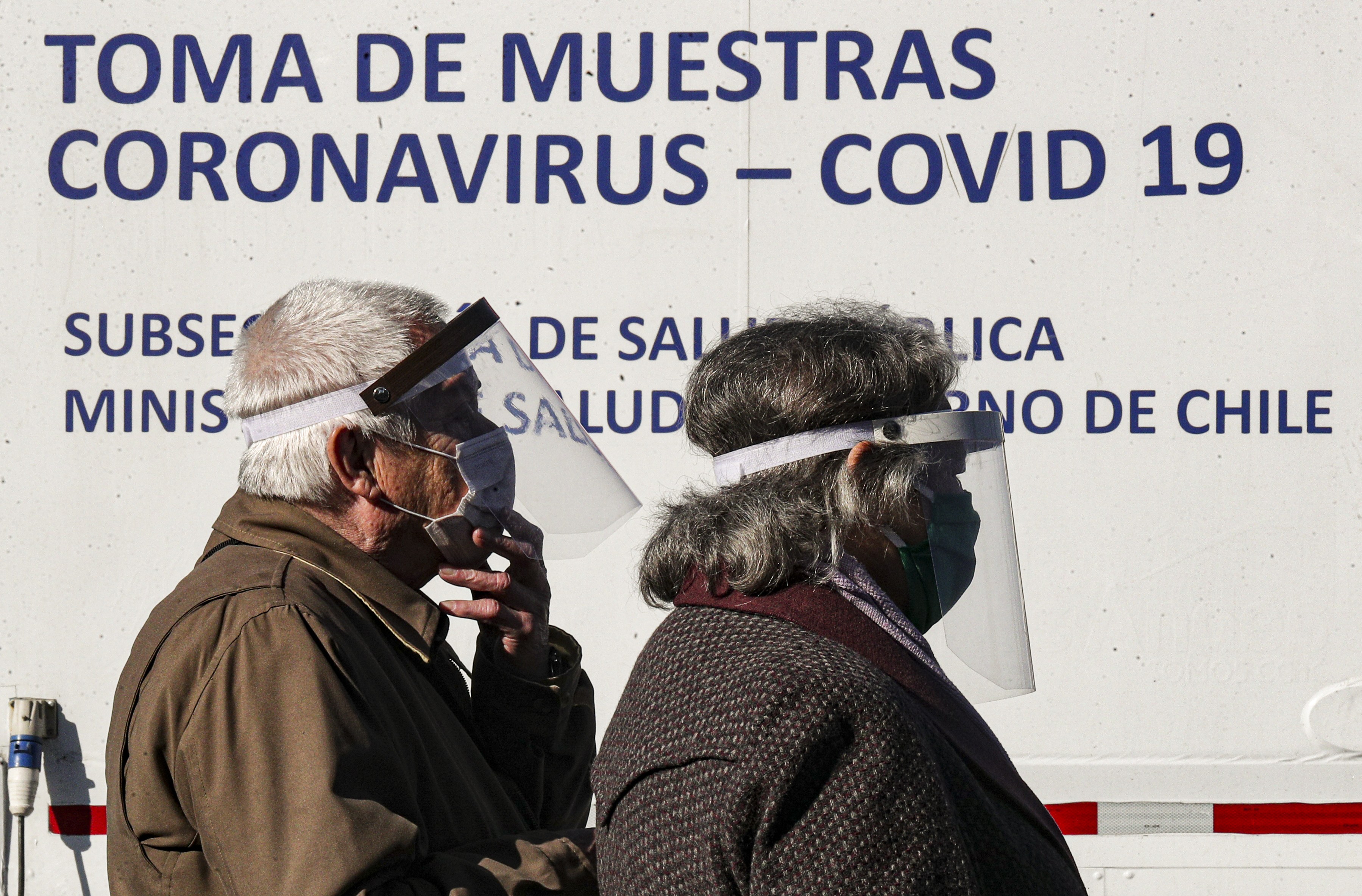 智利累计新冠确诊病例近35万例(13)