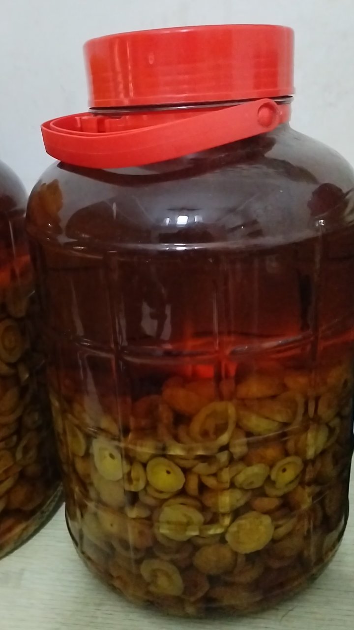 我家泡的刺梨酒
