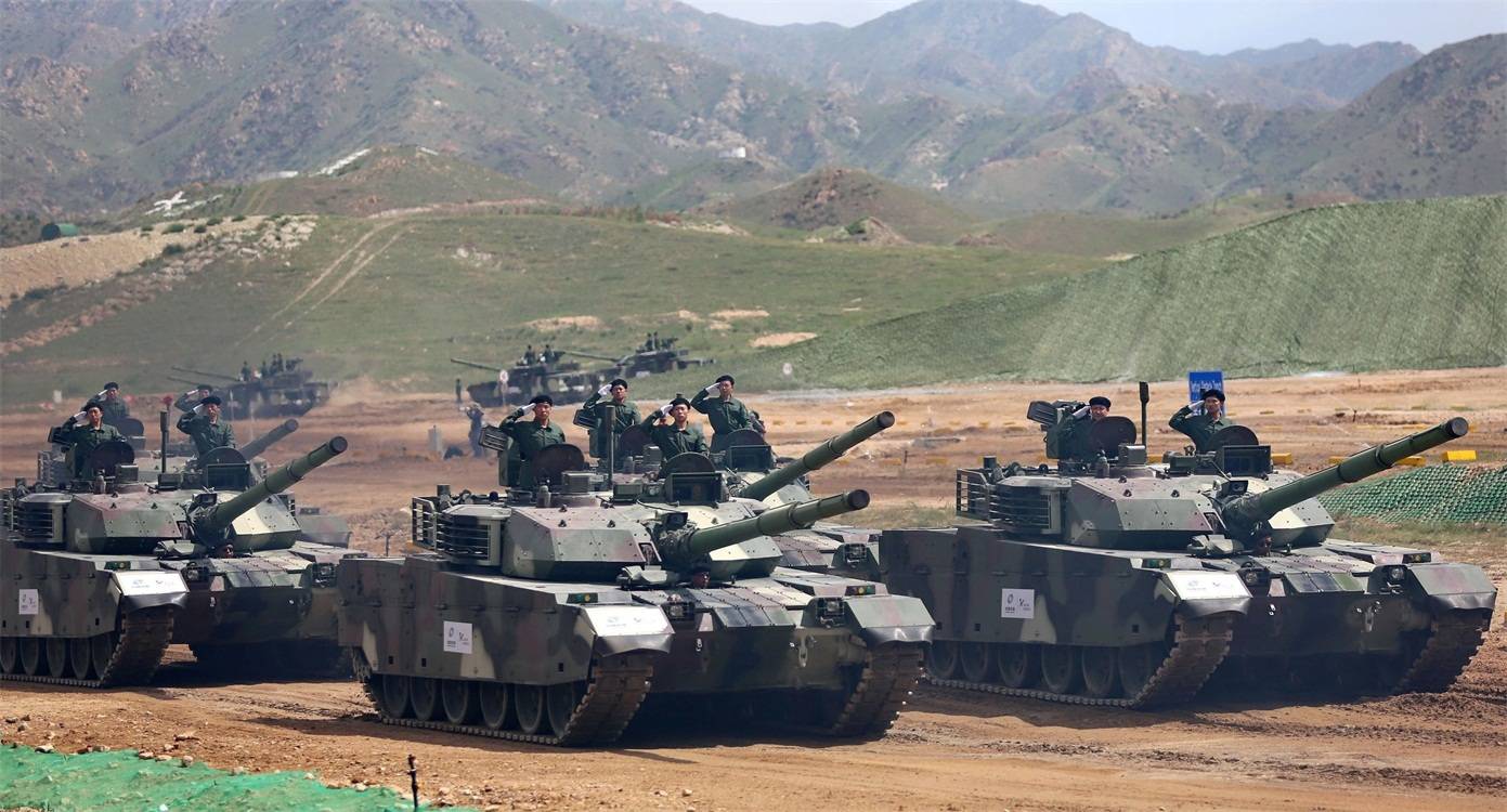 中国军事技术大揭秘,先进武器颠覆传统军事格局,西方望尘莫及?