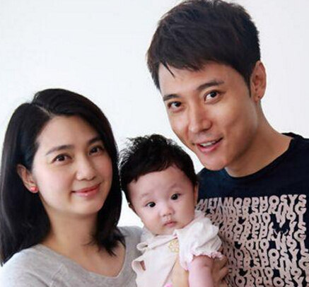 洪欣,张丹峰官宣离婚,恭喜你们,终于可以不用再"装"了