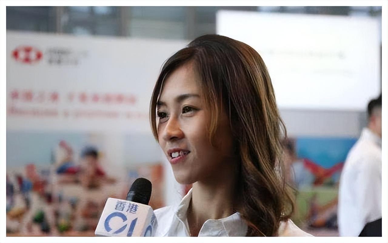 朱芊佩,一个女汉子,穿梭在集装箱间,汗水与油渍共舞;她,同一个人,站在