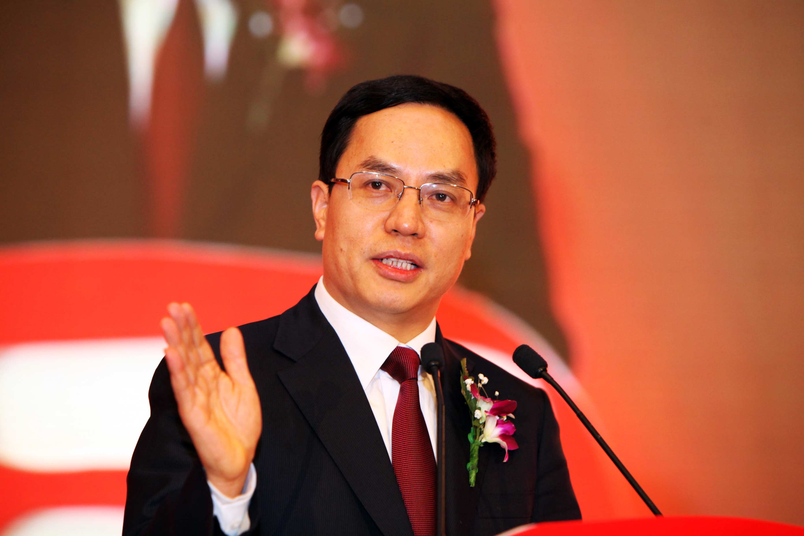 "最短"首富李河君:仅用3个月,败光千亿帝国!